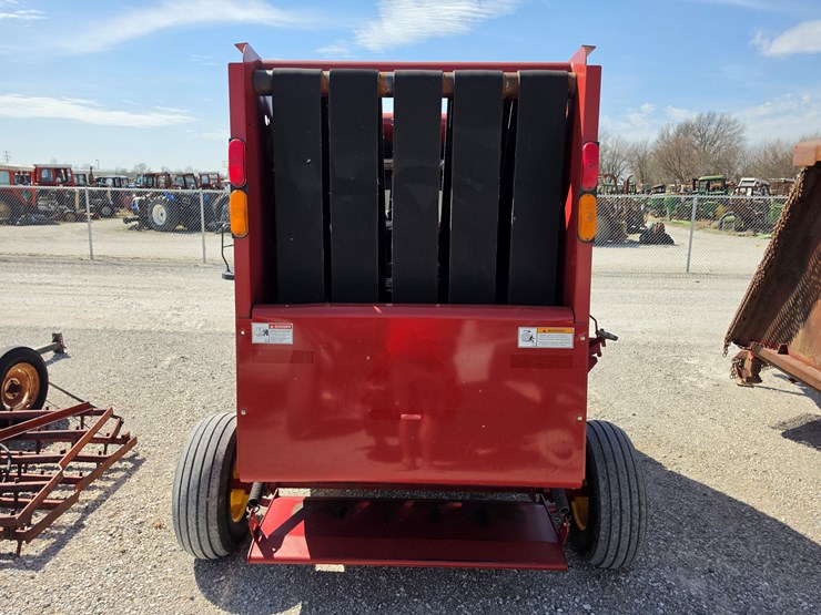 2014-new-holland-450-image-9