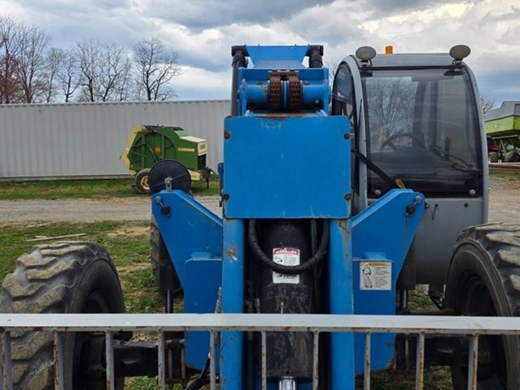 2011-genie-gth844-image-34