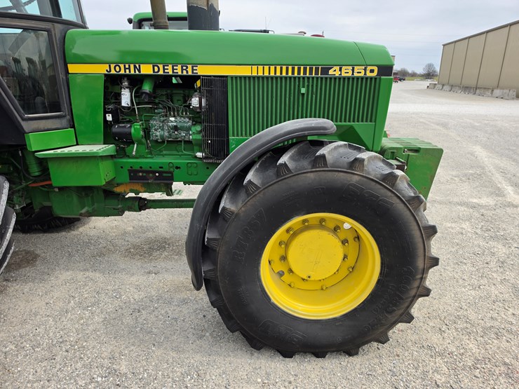 1988-john-deere-4650-image-19
