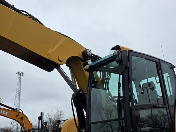 2018-caterpillar-m322f-image-38