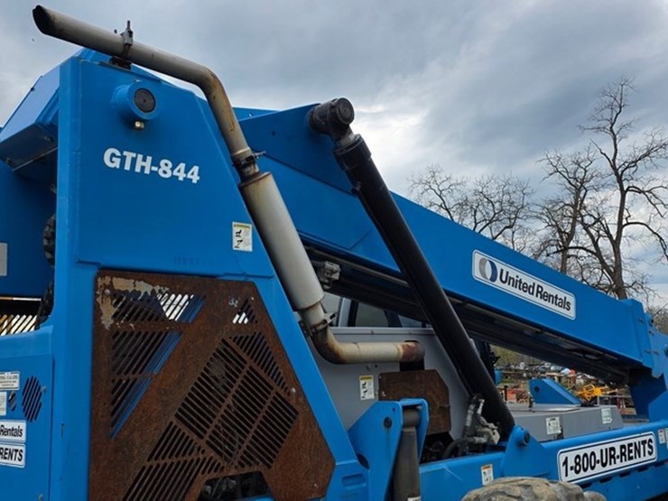 2011-genie-gth844-image-20