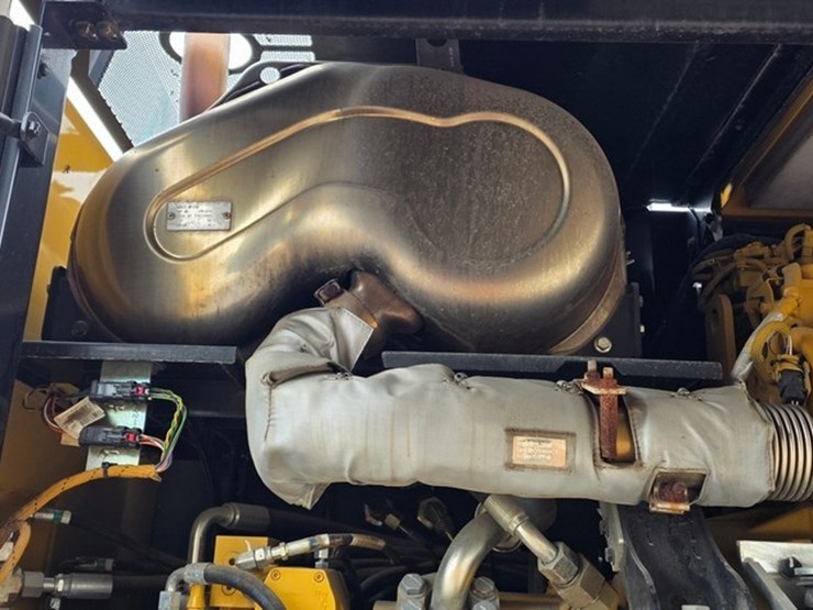 2018-caterpillar-m322f-image-60