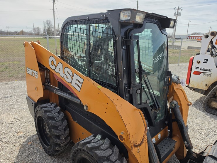 2017-case-sr175-image-21