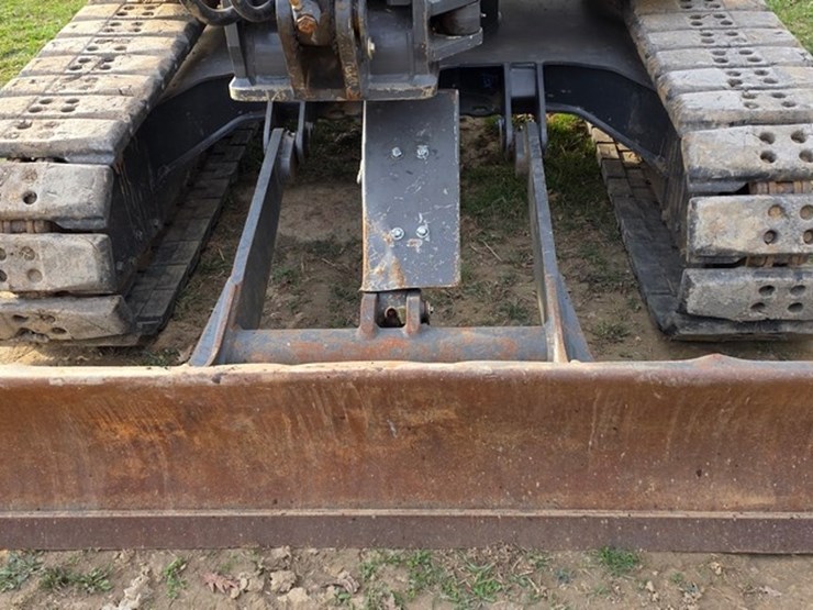 2021-case-cx80c-image-40