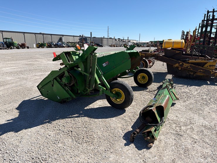 john-deere-820-image-8