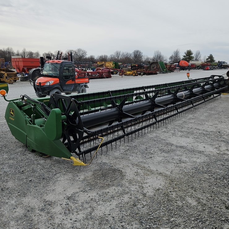 2010 JOHN DEERE 635F