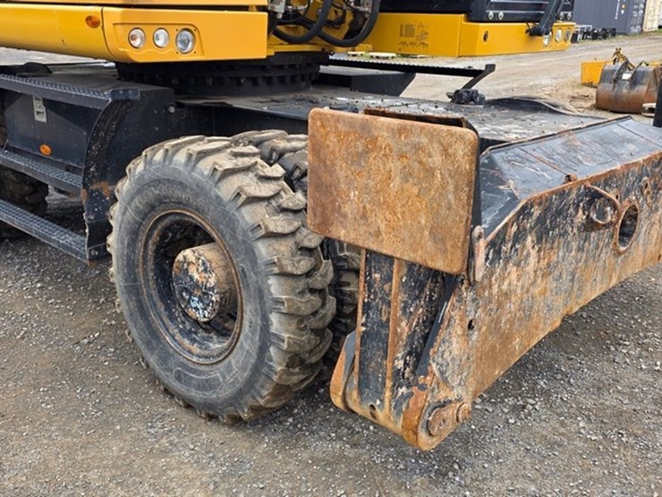 2018-caterpillar-m322f-image-10