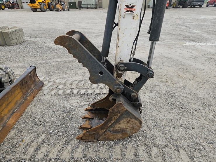 2013-bobcat-e50-image-24
