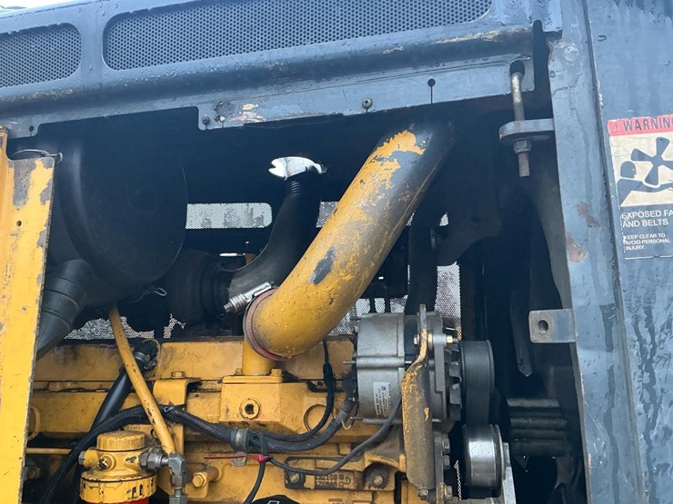 2012-deere-648-image-15