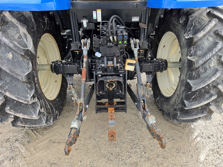 2010-new-holland-t6020-image-12