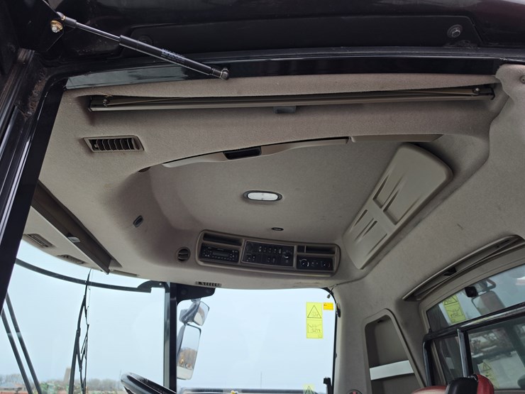 2013-case-ih-8230-image-6