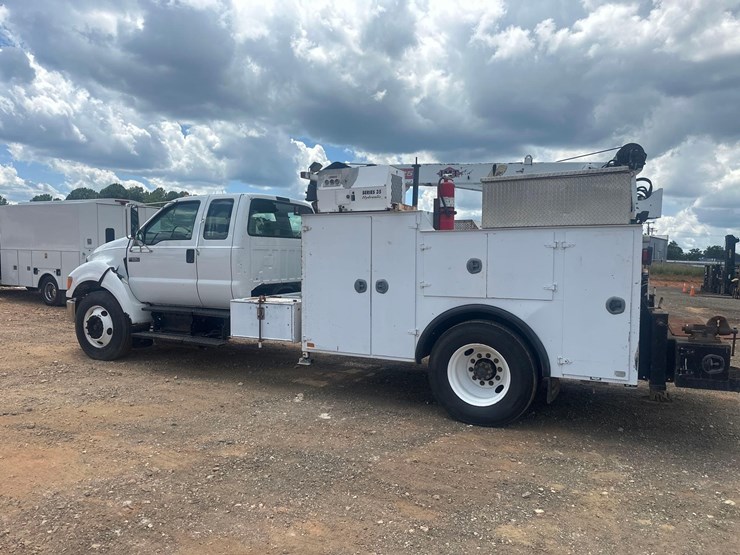 2005-ford-f650-image-7