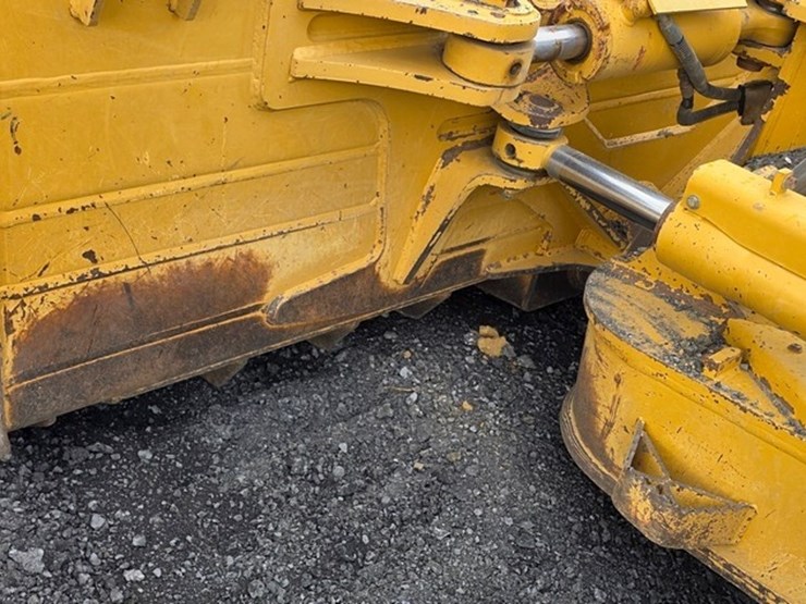 2012-caterpillar-d6t-xl-image-11