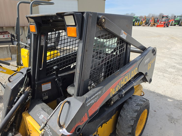 2005-new-holland-ls160-image-19