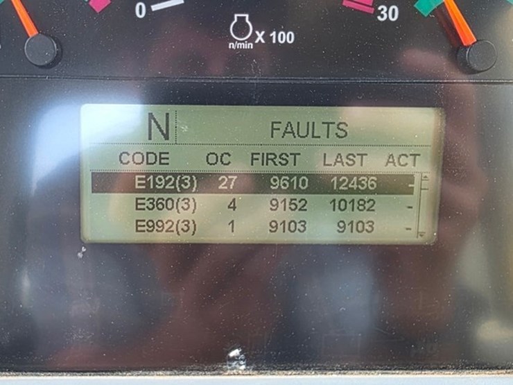 2012-caterpillar-d6t-xl-image-90