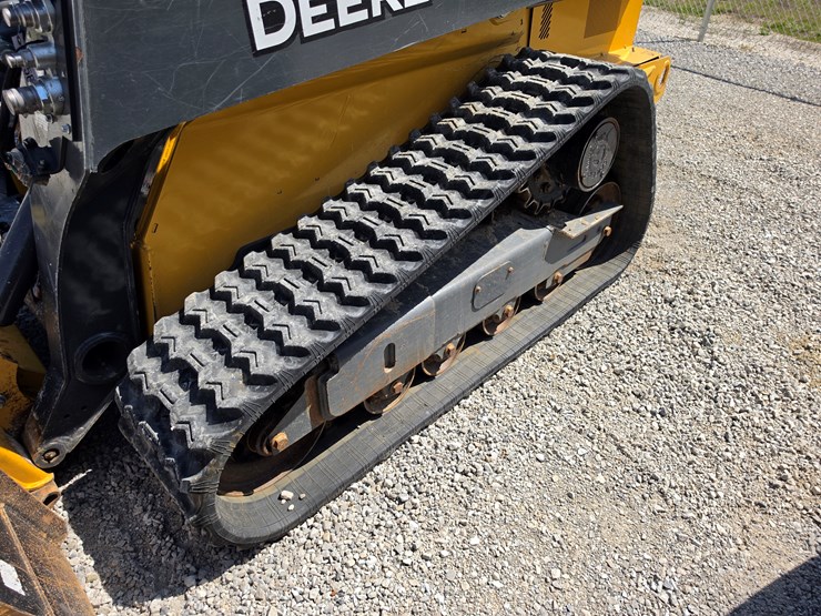 2023-deere-325g-image-14