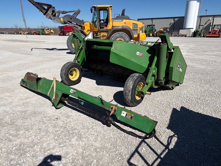 john-deere-820-image-4