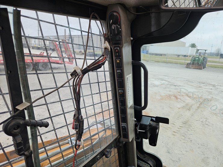 2015-case-tr270-image-10