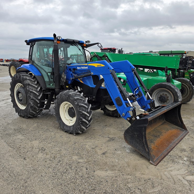 2010 NEW HOLLAND T6020