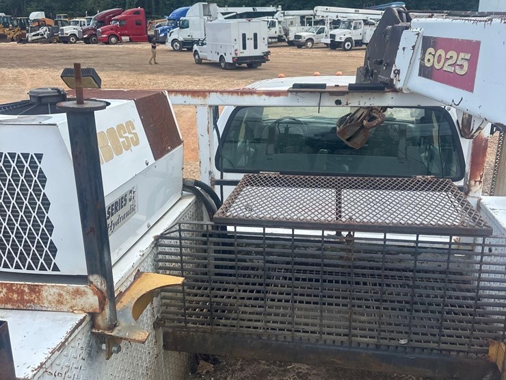 2005-ford-f650-image-23