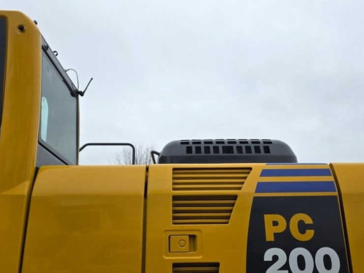 2012-komatsu-pc200-lc-8-image-31