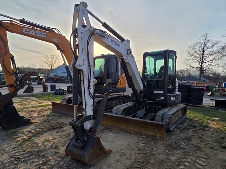 2019-bobcat-e55-image-1