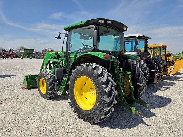 2016-john-deere-6110r-image-15
