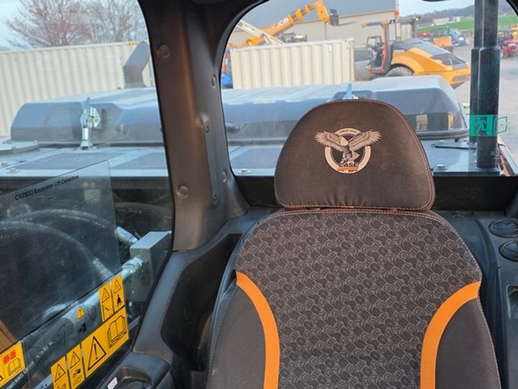 2022-case-cx250d-image-80