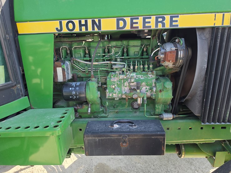 1984-john-deere-4050-image-19