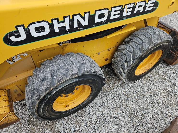 1999-john-deere-250-image-17