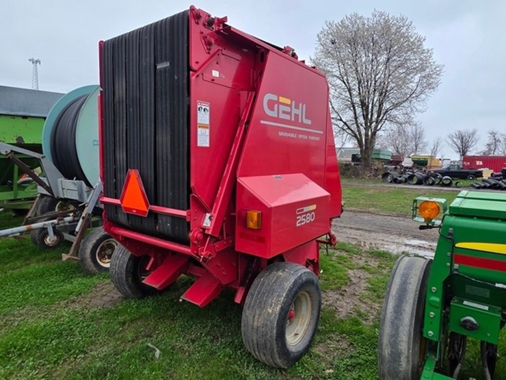 gehl-2580-image-4