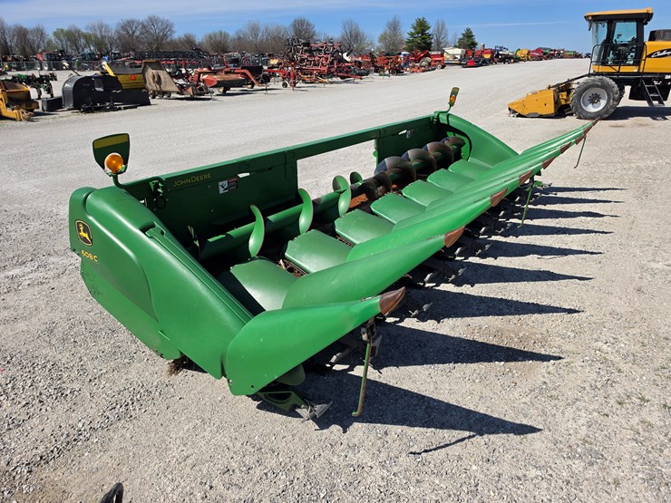 2014-john-deere-608c-image-1