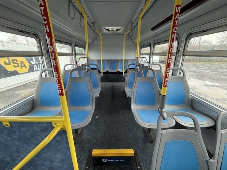 2012-gillig-40'-electric-transit-bus-image-21