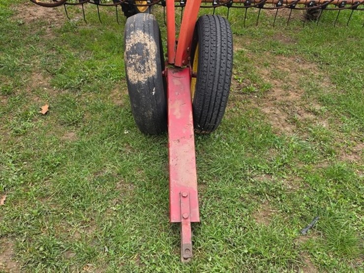 new-holland-258-image-18