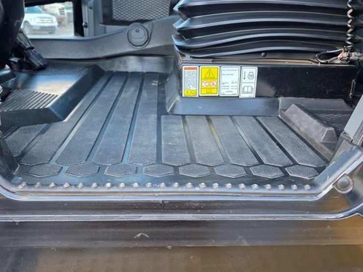 2024-caterpillar-930-image-61