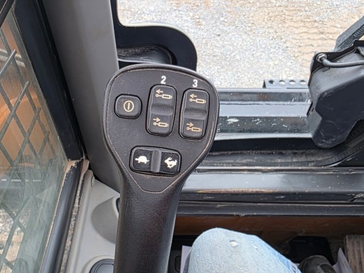 2022-case-tr340b-image-55