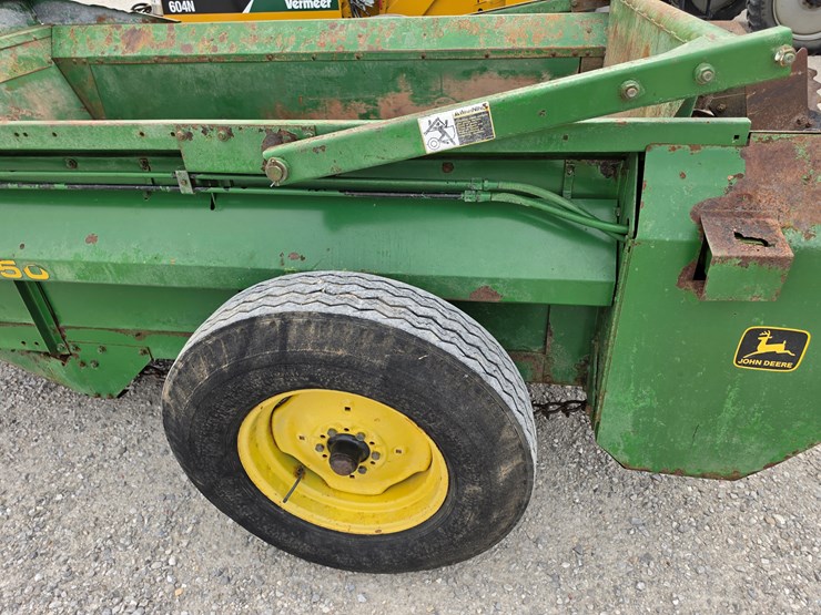 john-deere-350-image-10