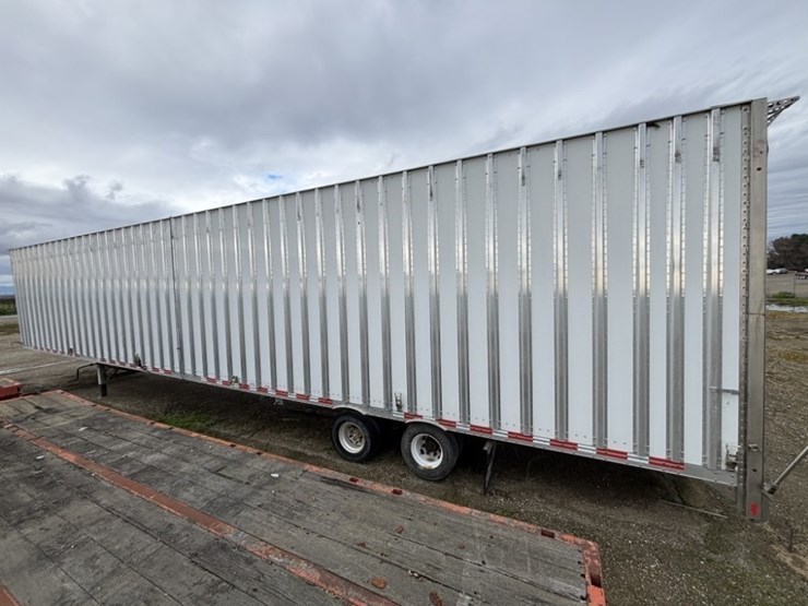 2018-wilkens-walking-floor-image-2