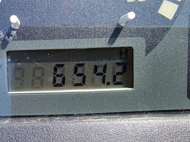 2014-john-deere-1025r-image-39