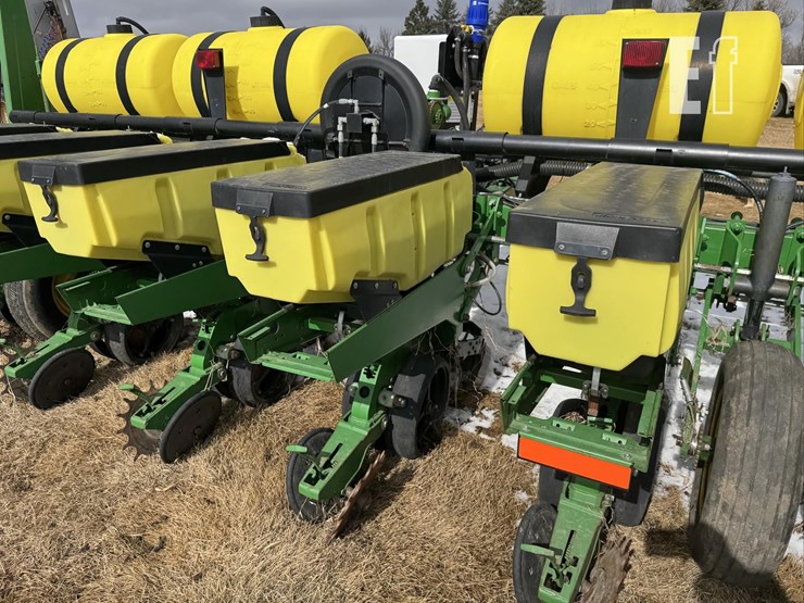 john-deere-1750-image-35