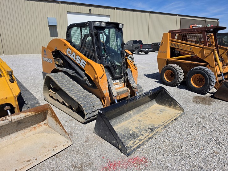 2021-case-tv450b-image-1