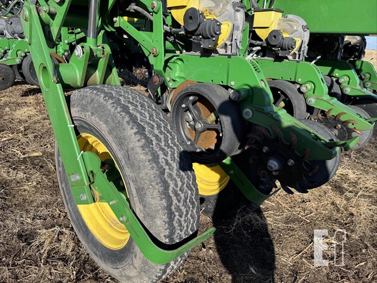 john-deere-1770-image-30