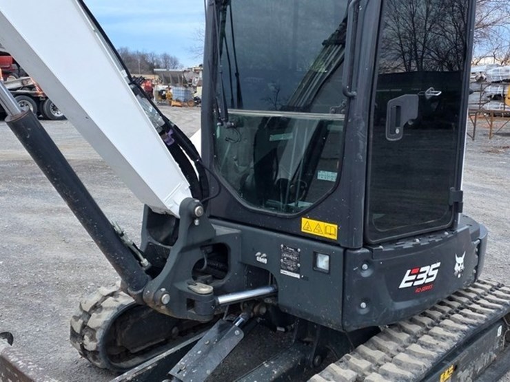 2022-bobcat-e35i-image-12