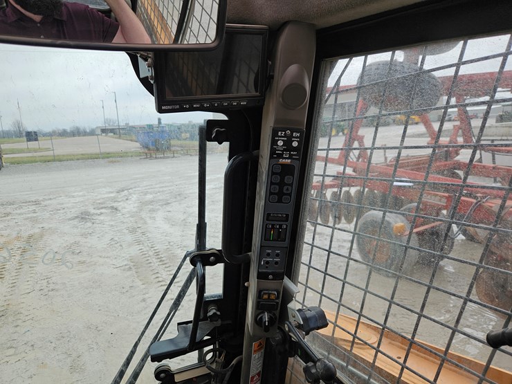 2015-case-tr270-image-11