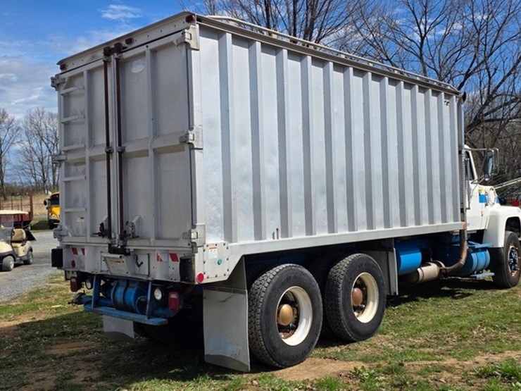 1991-ford-l9000-image-3