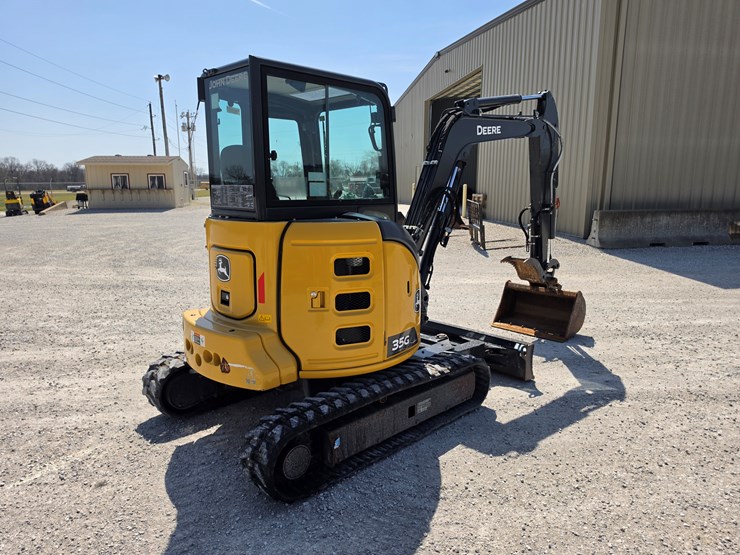 2022-deere-35g-image-18