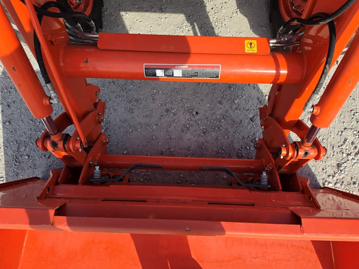 2022-kubota-m7060-image-5