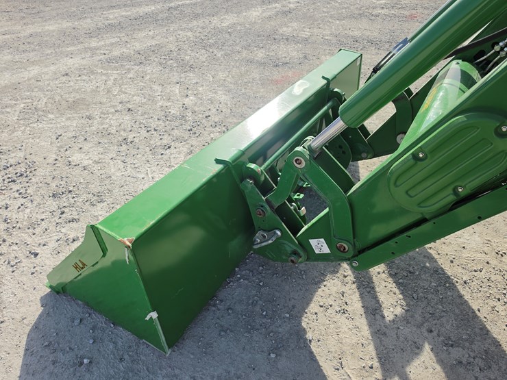 2016-john-deere-6145r-image-26