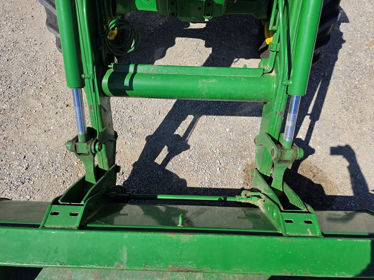 2009-john-deere-6330-image-5