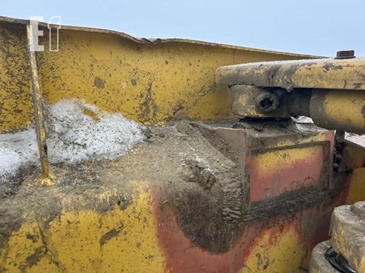 2017-komatsu-d61pxi-image-65